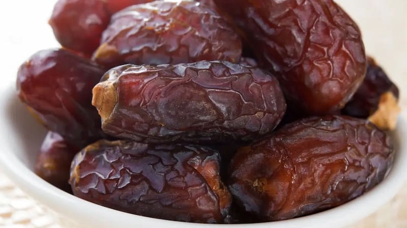 تصویر 3 از خرما پیارم باسکول درشت خوش طعم با بافت گوشتی